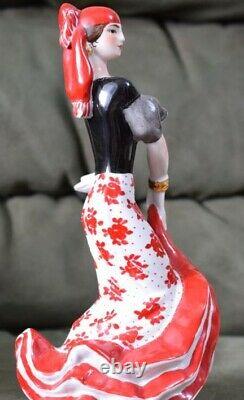 Dancer Gypsy Romany woman lady Russian USSR porcelain figurine Vinatge 4510u