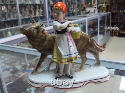 Little Red Riding Hood and Wolf German porcelain figurine Weiss Kuhnert 9131uu