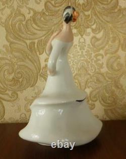 Spanish Gypsy Woman Dancer Carmen Opera USSR russian porcelain figurine 4230u
