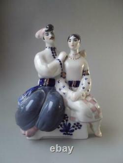 Ukrainian Love Couple in tradtional clothes USSR russian porcelain figurine 3870